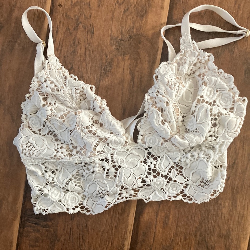 VS nude and lace Bralette